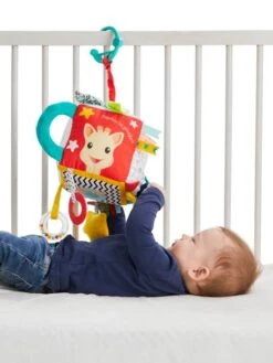 Grand Cube D'Activités Sophie La Girafe - VULLI Multicolore - Sophie La Girafe -Périphériques Pour Enfants grand cube dactivites sophie la girafe vulli 4