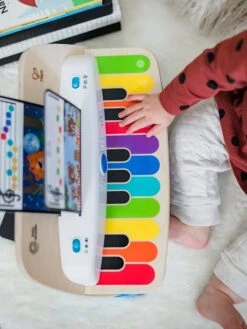 Piano Connecté Magic Touch - HAPE Blanc - Hape 9 Piano Connecté Magic Touch - HAPE Blanc - Hape -Périphériques Pour Enfants piano connecte magic touch hape 3