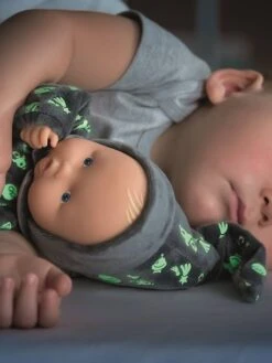 Poupée Babipouce Brille Dans La Nuit COROLLE Gris Fonce Uni Avec Decor - Corolle -Périphériques Pour Enfants poupee babipouce brille dans la nuit corolle 4